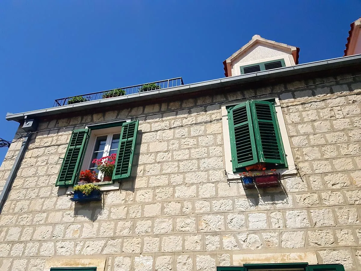 Apartment Silvia Kastela Croatia