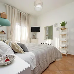 appartamento-in-centro-a-3-minuti-dalla-spiaggia.it-romehotels.com/